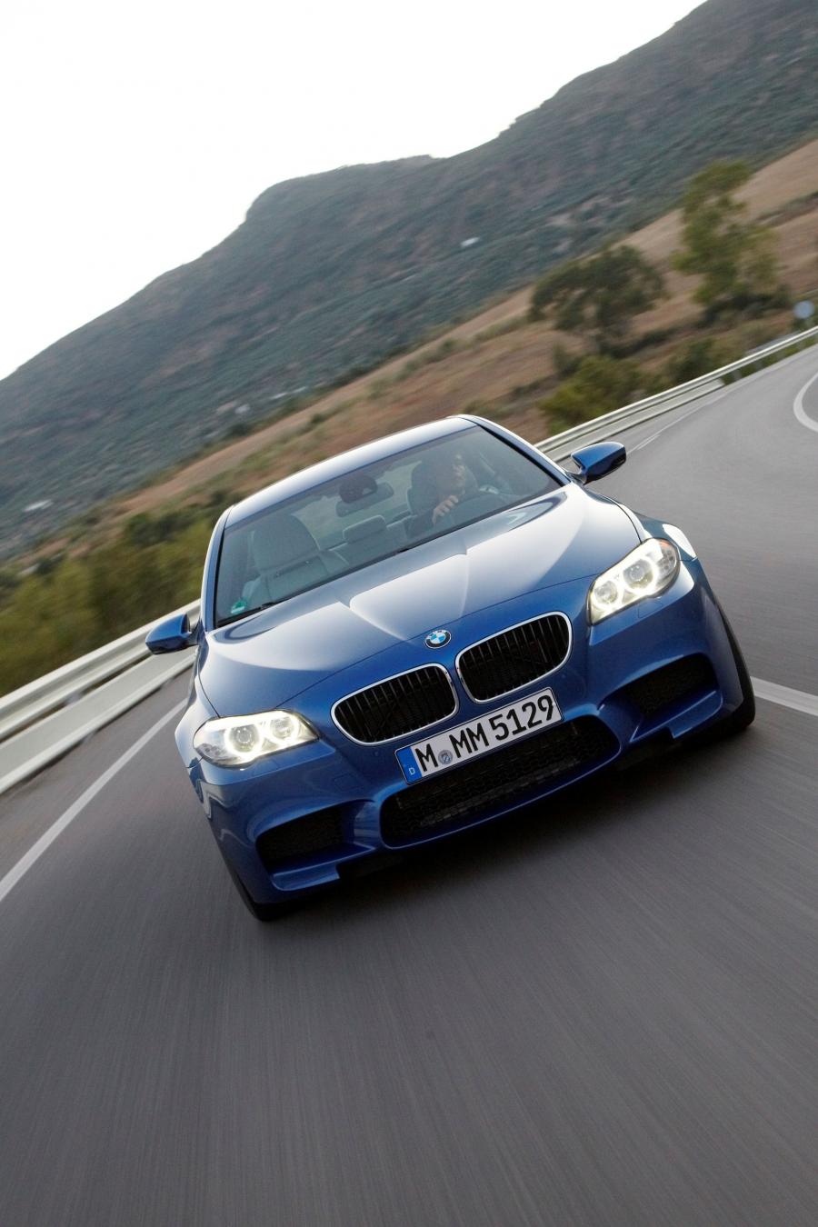  BMW M5 2011 года  (фото 172 из 344)